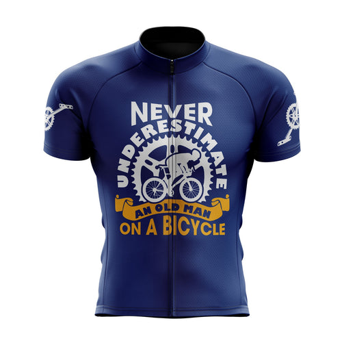 Vecchi che ciclano maglia o bavaglini